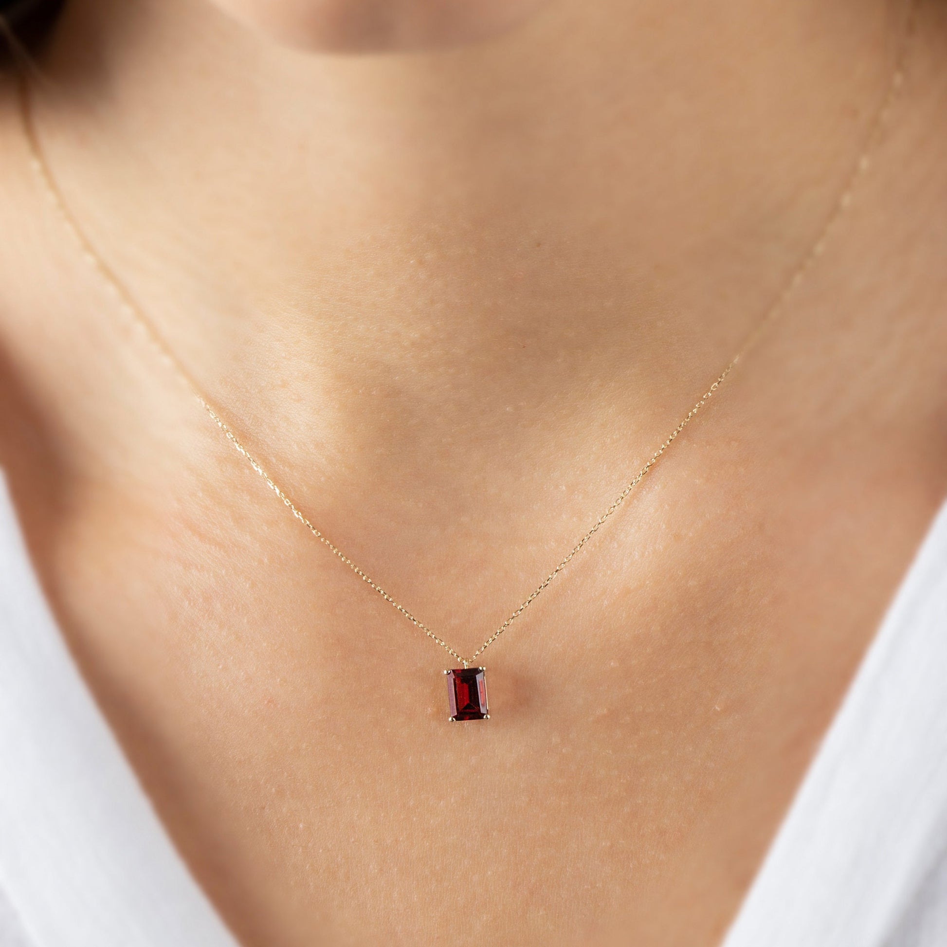 14K Solid Gold Rectangle Garnet Necklace, Minimalist Necklace, Garnet Necklace, January Birthstone Necklace, Rectangle Necklace,Gift Jewelry