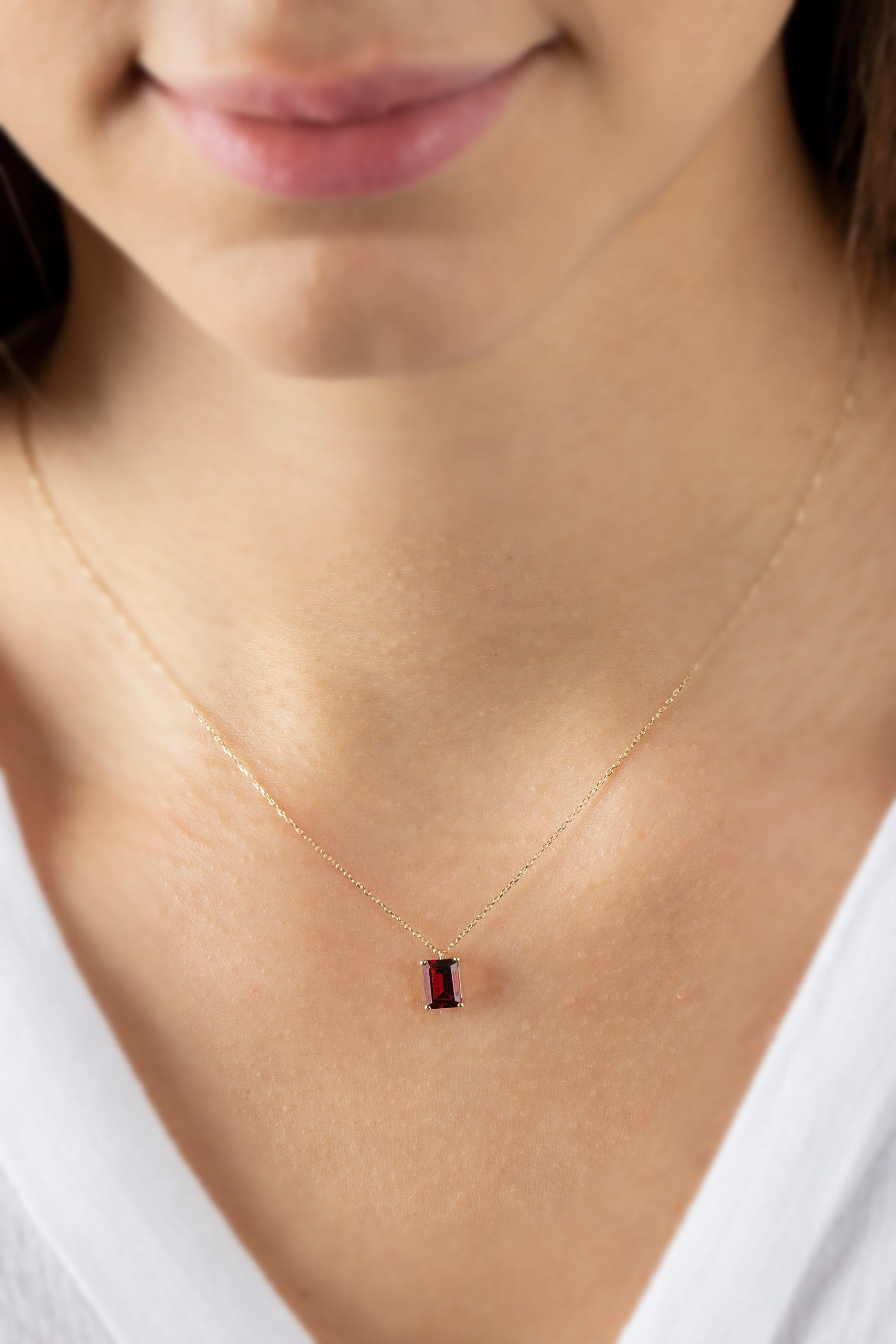 14K Solid Gold Rectangle Garnet Necklace, Minimalist Necklace, Garnet Necklace, January Birthstone Necklace, Rectangle Necklace,Gift Jewelry