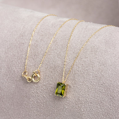 14K Solid Gold Peridot Necklace, Minimalist Rectangle August Birthstone Pendant, Perfect Gift for Mother's Day - Girlfriend - Wife