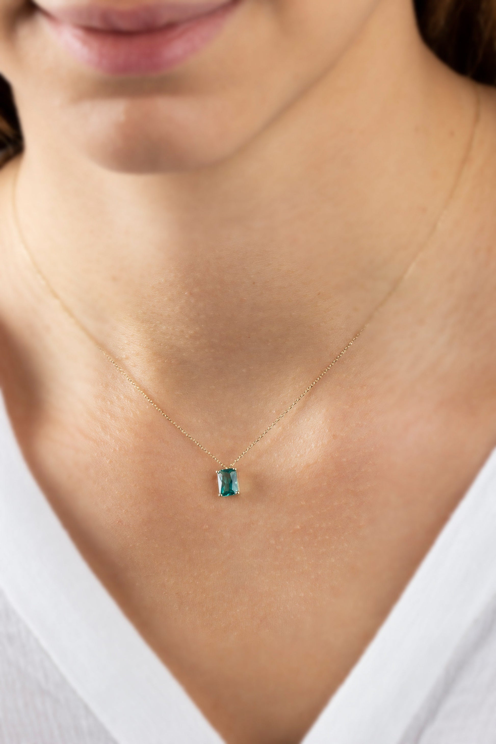 14K Solid Gold Green Topaz Necklace - Minimalist Aqua Gemstone, Rectangle Pendant, Perfect Mother's Day Gift for Her