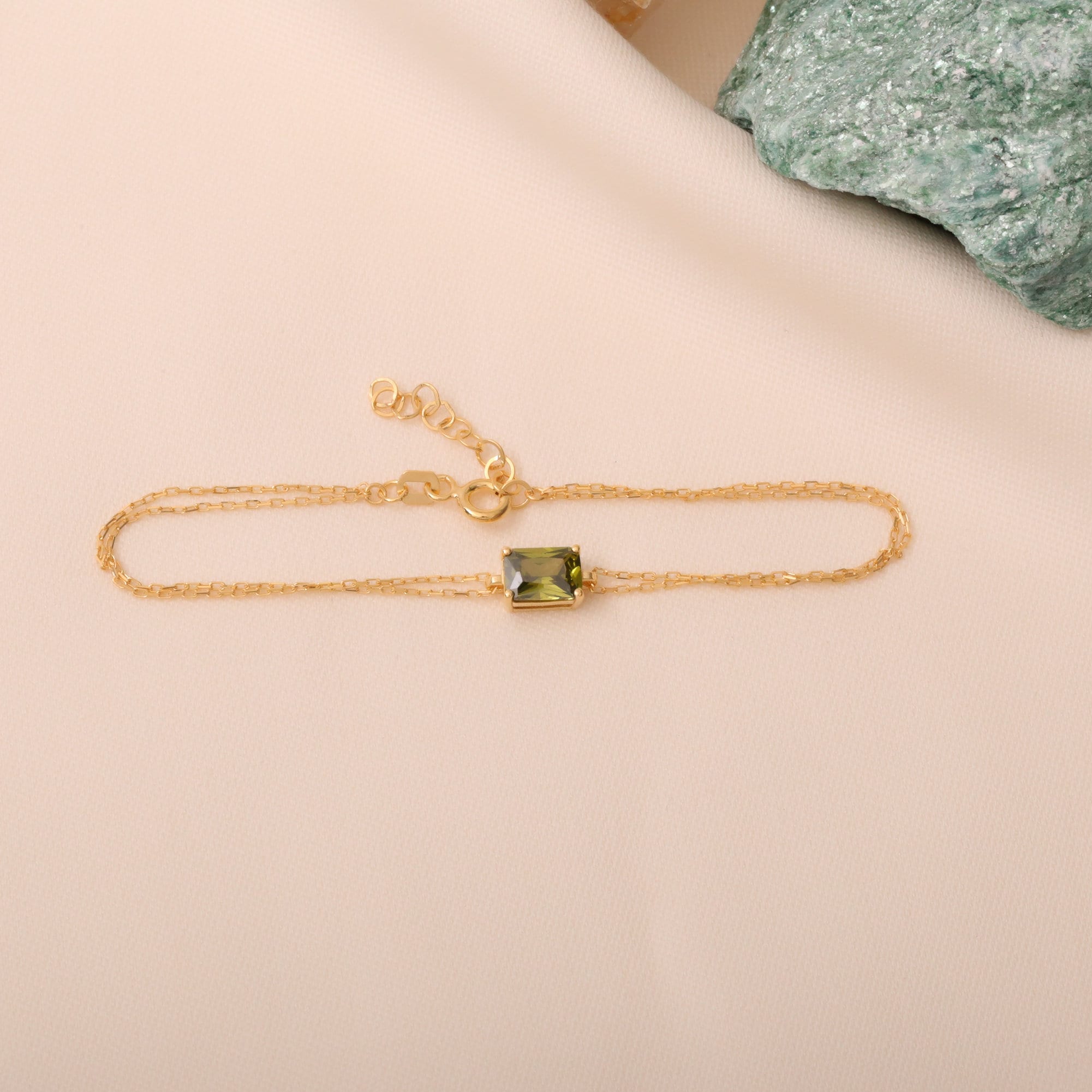 14K Solid Gold Rectangle Peridot Bracelet, Gold Bracelet, Baguette Peridot Bracelet, Gifts for Girlfriend, Christmas Gift, August Birthstone