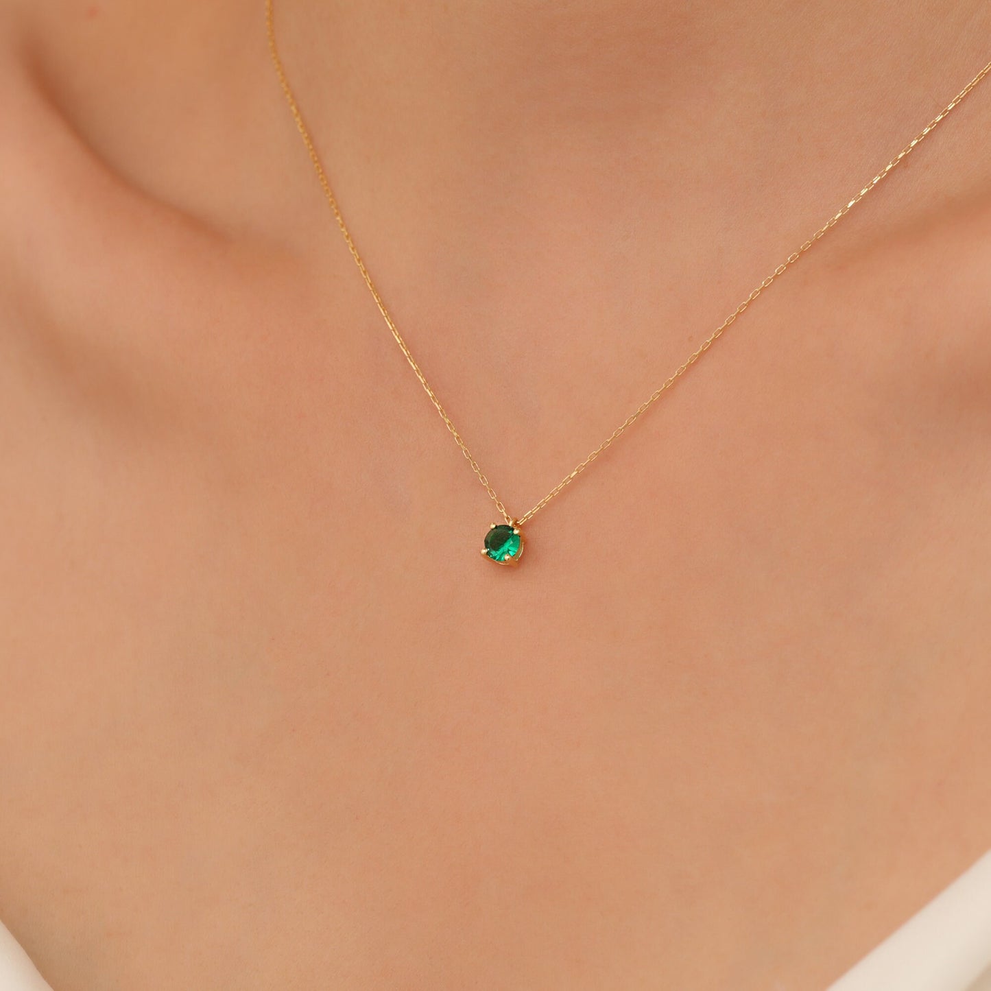 Round Emerald Necklace 14K Solid Gold, Minimalist Birthstone, Perfect Gift for Mother's Day - Girlfriend - Wife