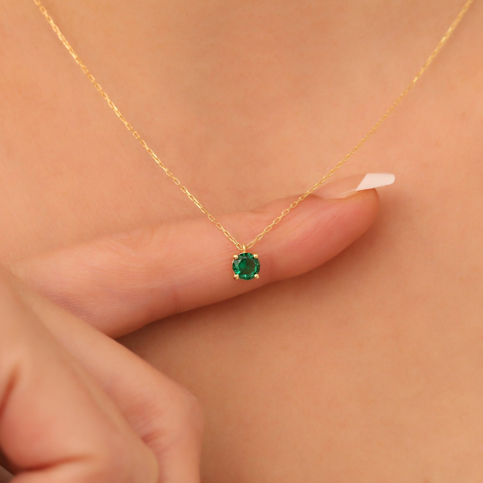 Round Emerald Necklace 14K Solid Gold, Minimalist Birthstone, Perfect Gift for Mother's Day - Girlfriend - Wife